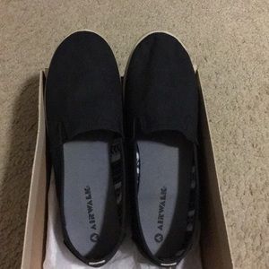 Air Walk size 7 1/2  black